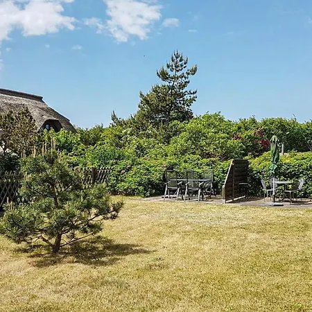 Nice In Wustrow With 1 Bedrooms * Dierhagen